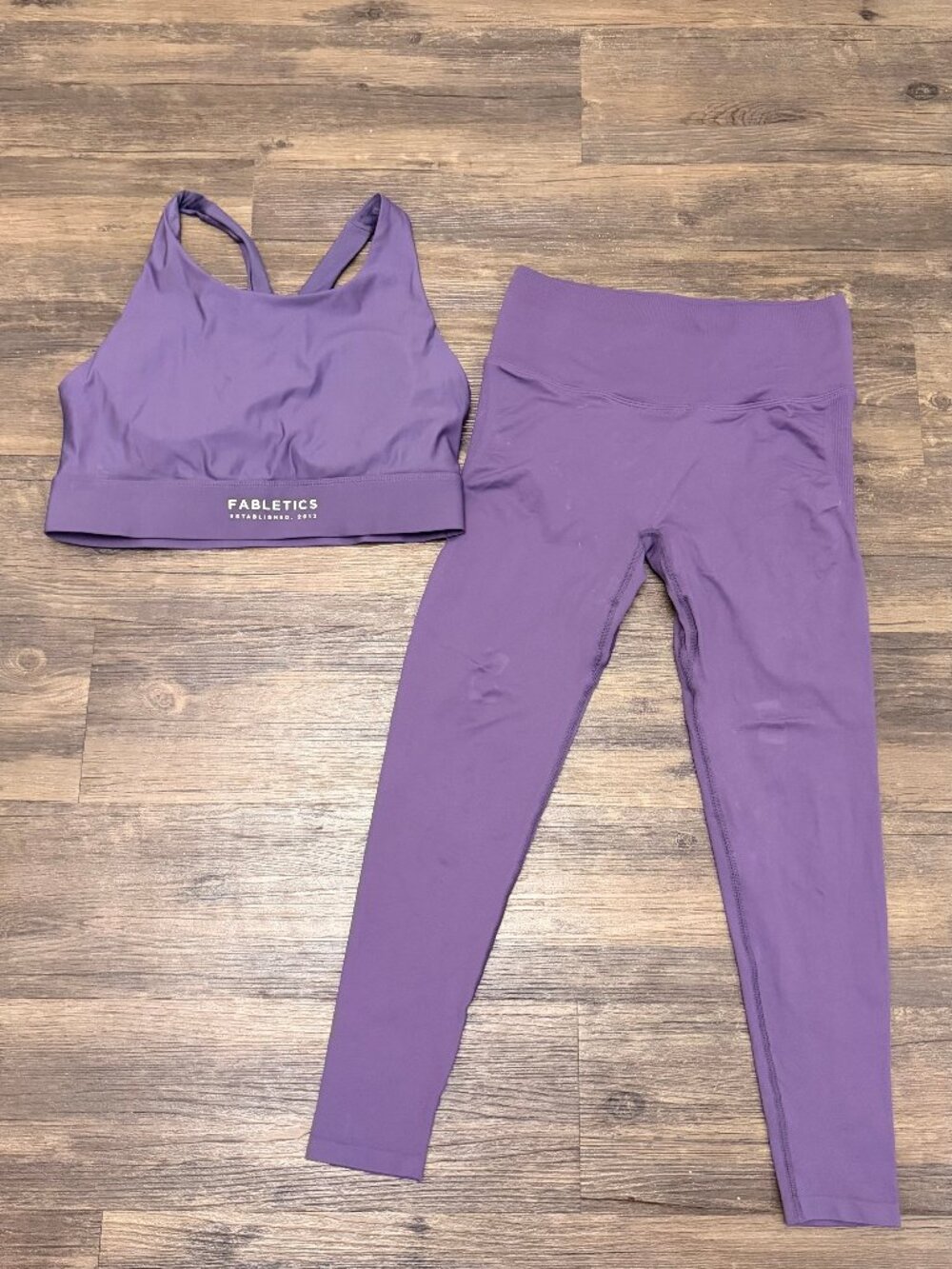 Fabletics Workout set in Nightshade Purple